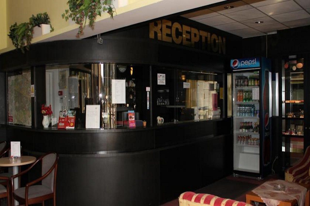 Hotel Mars Прага Экстерьер фото