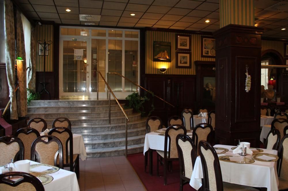 Hotel Mars Прага Экстерьер фото