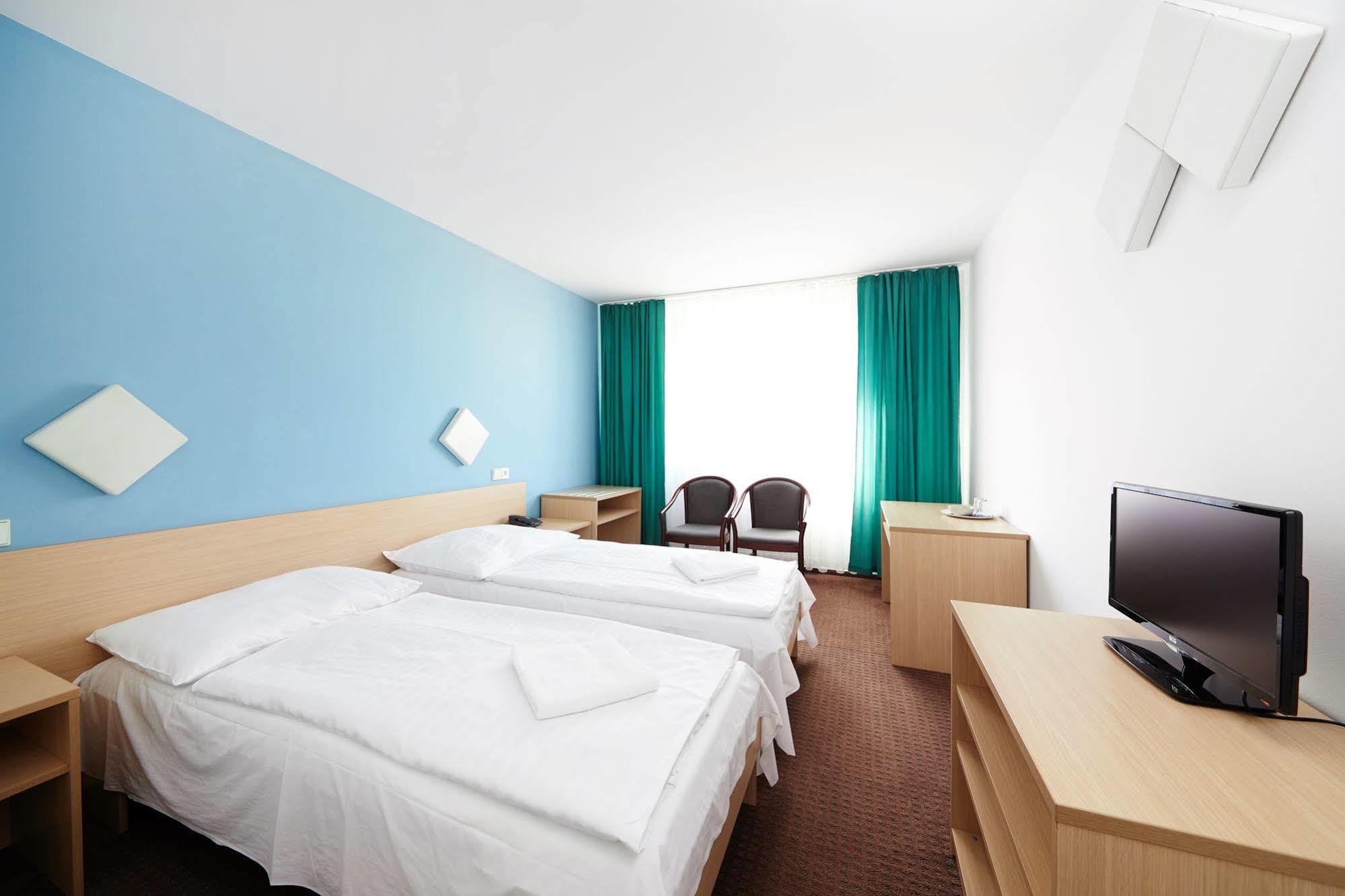 Hotel Mars Прага Экстерьер фото